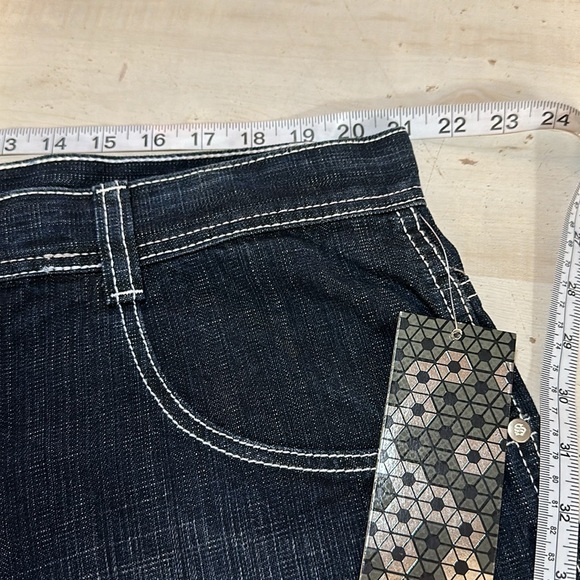 South Pole denim short NWT riveted pockets belt loops dark wash distressed - Picture 5 of 5